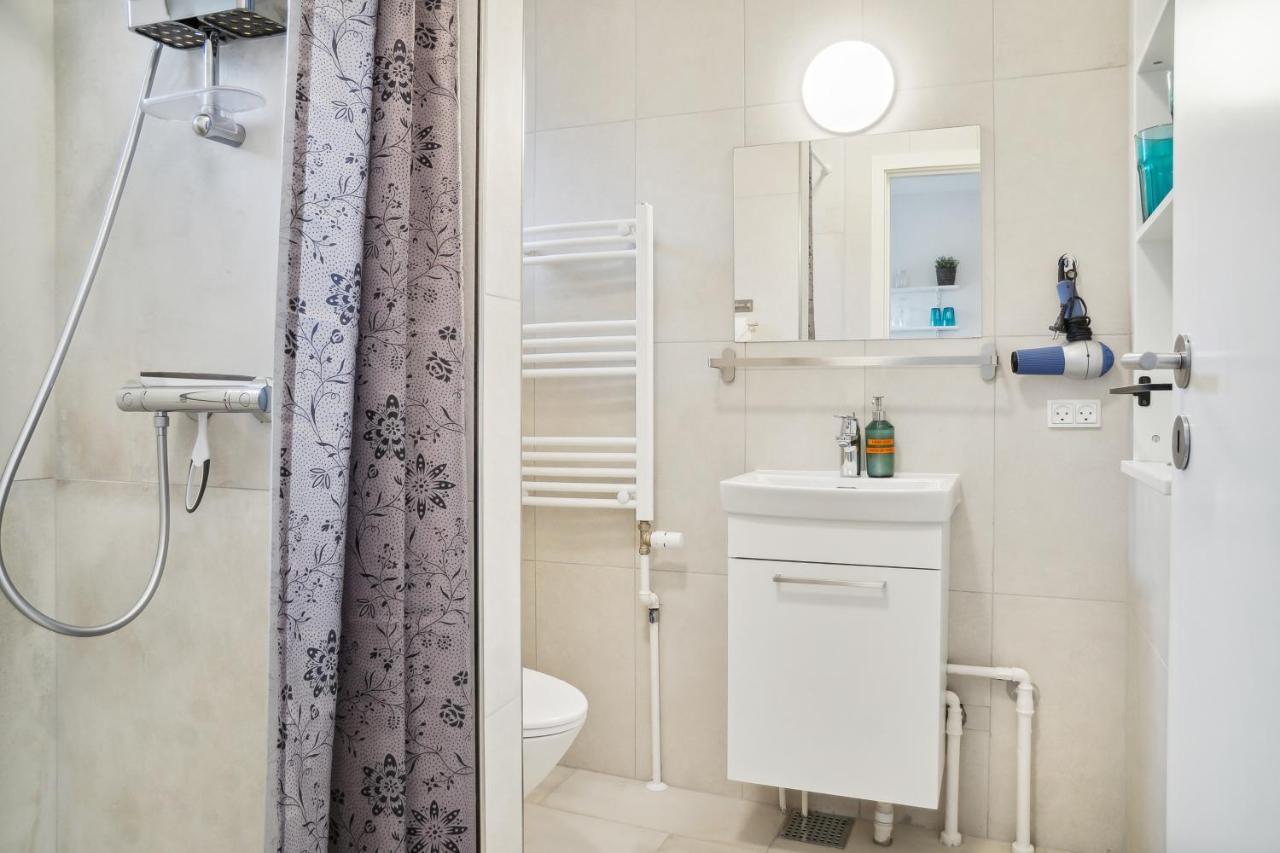 Cosy Apt. In Near Airport- Metro-beach. Lejlighed *