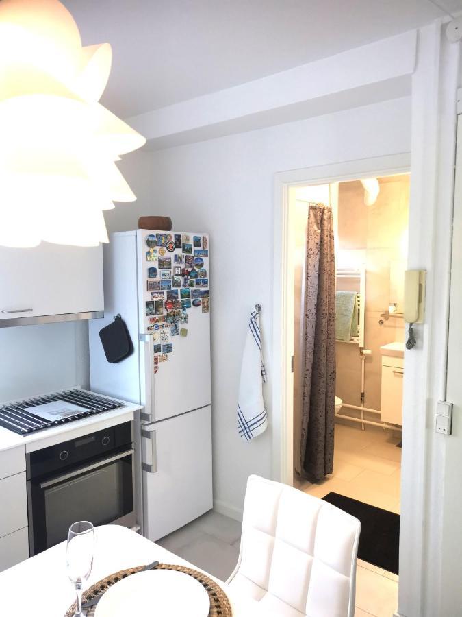 Cosy Apt. In Near Airport- Metro-beach.